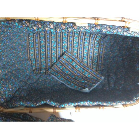 Vintage Woven Bamboo Rattan Domed Lid Basket With Latch Lined Quilting Fabric - Picture 8 of 9